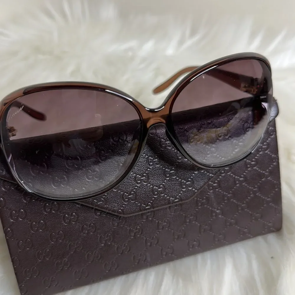 💯Authentic Gucci sunglasses-with box🍀